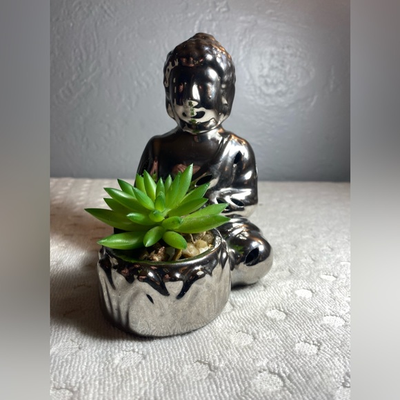 Buddha Statue & Planter Plant Pot - Picture 3 of 11